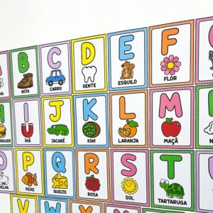 Alfabeto de parede ilustrado